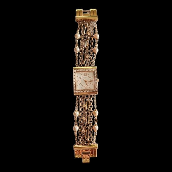 Guess W0140L3 women's Rose Gold Jewel Watch Collection, Silk Bracelet Timeless - Picture 3 of 8